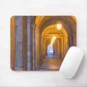 Lampenbeleuchtete Steinhalle Mousepad (Mit Mouse)
