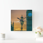 Lamppost und die Wand mit Big Ben Quadratische Wanduhr (Zuhause)