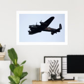 Lancaster Bomber im Flug. Poster (Heimbüro)