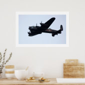 Lancaster Bomber im Flug. Poster (Küche)