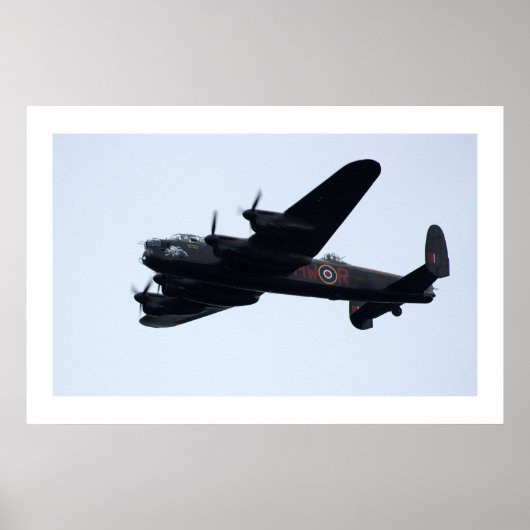 Lancaster Bomber im Flug. Poster (Vorne)