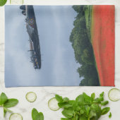 Lancaster Bomber über einem Mohnfeld Geschirrtuch (Gefaltet)