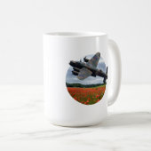 Lancaster Bomber über einem Mohnfeld Kaffeetasse (VorderseiteRechts)