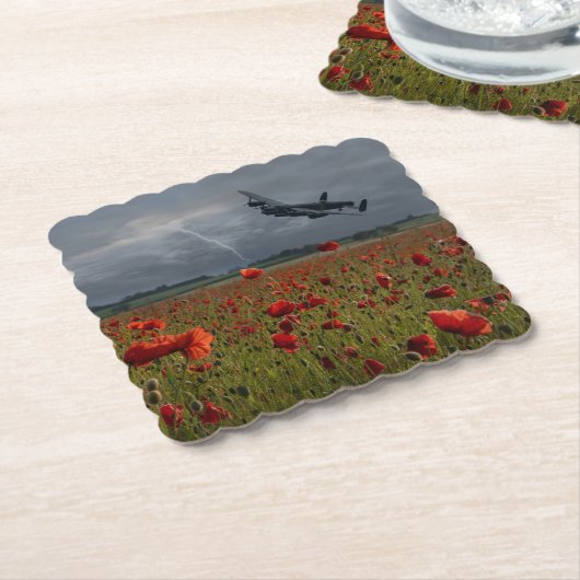 Lancaster Bomber über einem Mohnfeld Untersetzer (angewinkelt)