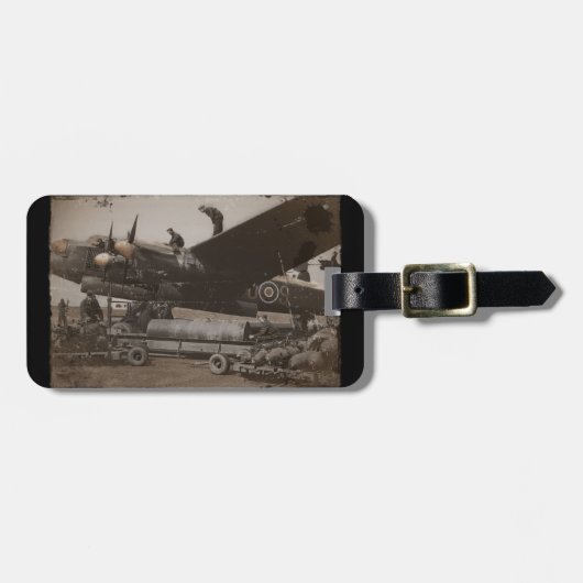 Lancaster werden mit Bomben beladen Gepäckanhänger (Vorderseite horizontal)