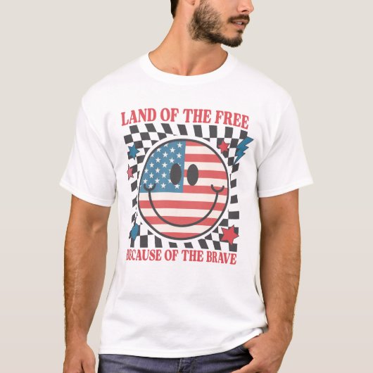 Land der Freiheit wegen der Tapferkeit T-Shirt (Vorderseite)