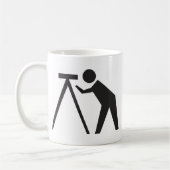 Land-Feldmesser bei der Arbeit Kaffeetasse (Links)