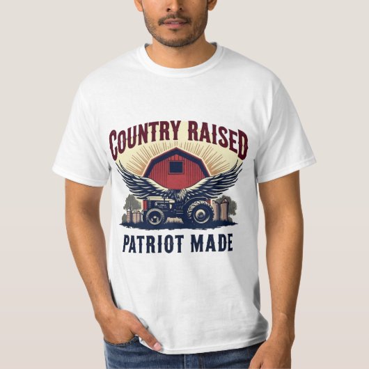 Land Raised Patriot Made Barn & Tractor mit Wi T-Shirt (Vorderseite)