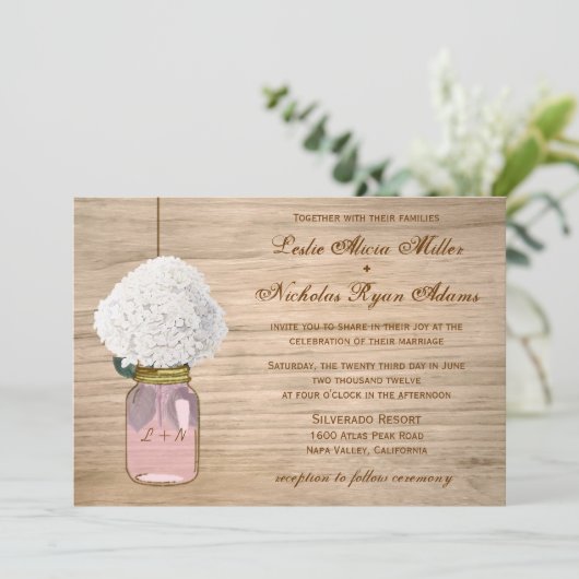 Land-rustikale Weckglashydrangea-Hochzeit Einladung (Stehend Vorderseite)