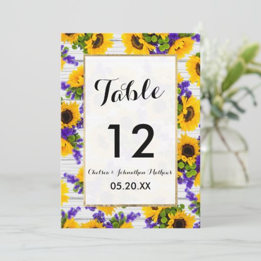 Land Rustikales Weißholz Lila Gelbe Sonnenblume Einladung (Stehend Vorderseite)