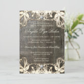 Land-Spitze-hölzernes rustikales Brautparty laden Einladung (Stehend Vorderseite)