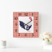 Land-Wand-Uhr mit roten Karos und Hahn Quadratische Wanduhr (Zuhause)