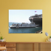 Landefahrzeug Leinwanddruck (Insitu (Wohnzimmer))