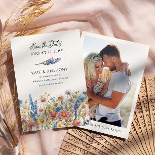 Landhochzeit mit Wildblumen Engagement-Foto-Hochze Save The Date