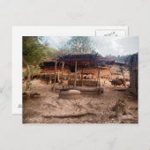 Ländliche Hütte aus Holz mit Tieren, Laos Postkarte (Vorne/Hinten)