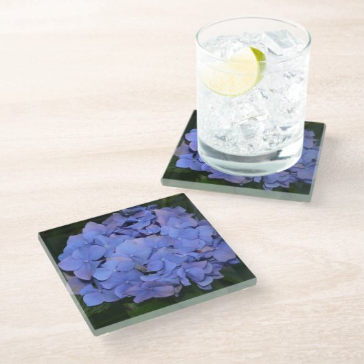 Ländliche Violette Hydrangea macrophylla Glasuntersetzer (Schrägansicht)