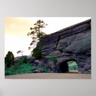 Ländlicher Felsentunnel Poster