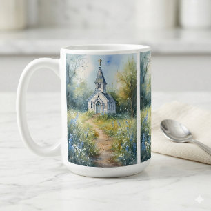 Ländlicher Kirchenweg in einer Wildblumenwiese Kaffeetasse
