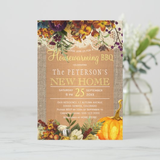 Landrustikale Herbstbeutelhäuser Grillen Einladung (Stehend Vorderseite)