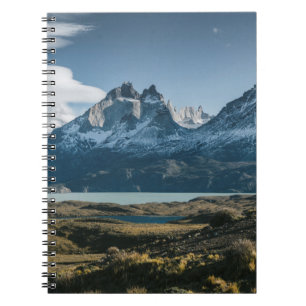 LANDSCAPE FOTOGRAFIE DES SCHWARZEN UND WEISSEN BER NOTIZBLOCK