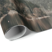 LANDSCHAFT AUS BÄUMEN UND BERG GESCHENKPAPIER (Rolleneckpunkt)