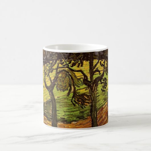 Landschaft, Bäume und Figuren von Vincent van Gogh Kaffeetasse (Mittel)