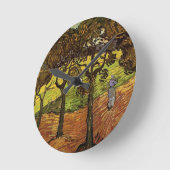 Landschaft, Bäume und Figuren von Vincent van Gogh Runde Wanduhr (Winkel)