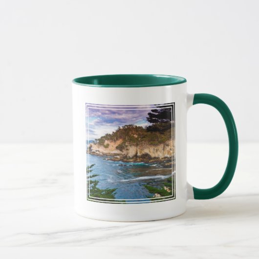 Landschaft der Küstenklippe Tasse (Rechts)
