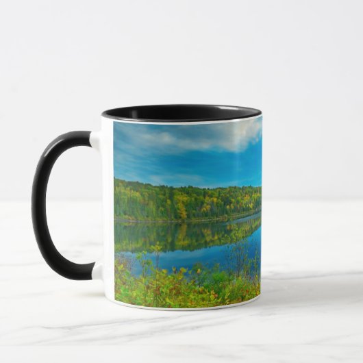 Landschaft des Costello-Sees Tasse (Links)