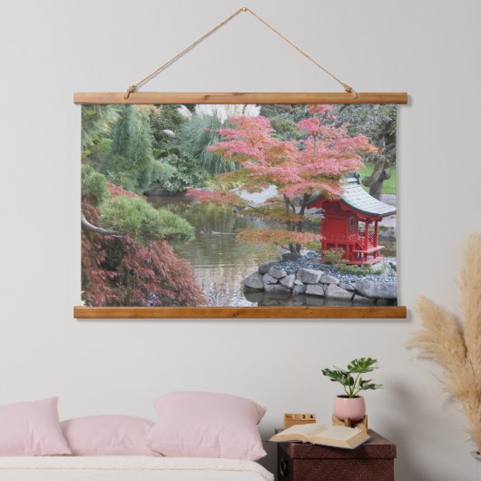Landschaft des japanischen Gartenteichtauchs Wandteppich Mit Holzrahmen (Schlafzimmer)