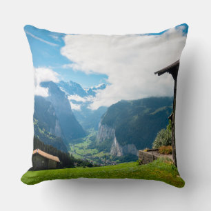 Landschaft im Lauterbrunnen Tal der Schweiz Kissen