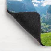 Landschaft im Lauterbrunnen Tal der Schweiz Mousepad (Ecke)