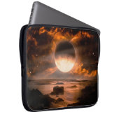 Landschaft in fantasievoller Alien mit flammendem Laptopschutzhülle (Vorne Rechts)