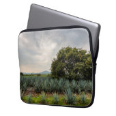 Landschaft mit blauer Agave Laptopschutzhülle (Vorderseite Links)