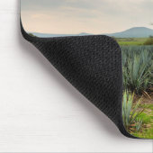Landschaft mit blauer Agave Mousepad (Ecke)