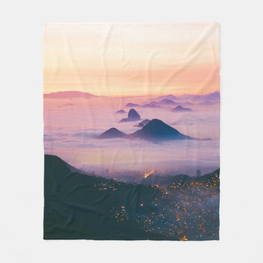 LANDSCHAFT MIT EINEM GEWÄSSER FLEECEDECKE (Vorderseite)