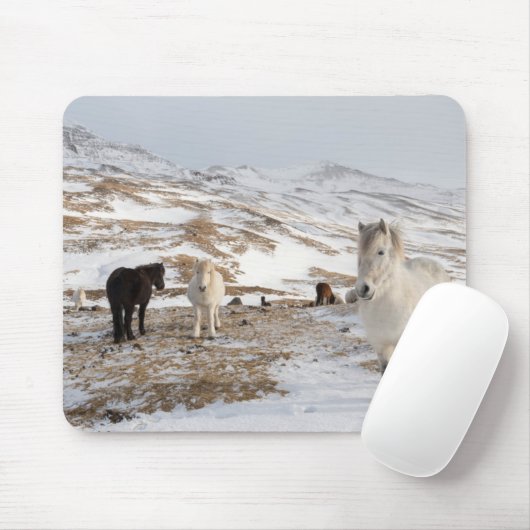 Landschaft mit isländischen Pferden Mousepad (Mit Mouse)