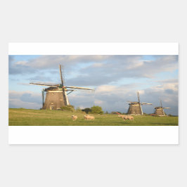 Landschaft mit Windmühlen und Schafen Rechteckiger Aufkleber