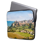 Landschaft über Orvieto Laptopschutzhülle (Vorderseite Links)