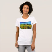 LANDSCHAFT UND SONNENBLUMEN IN TOSKANA T-Shirt (Vorne ganz)