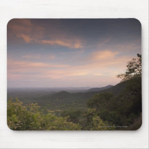 Landschaft unter einem Sonnenuntergang Mousepad