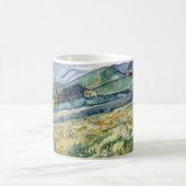 Landschaft von Saint-Rémy von Vincent Van Gogh Kaffeetasse (Mittel)