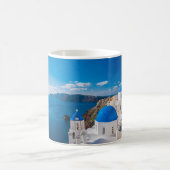 Landschaftliche Blaue Domes von Santorini Kaffeetasse (Mittel)