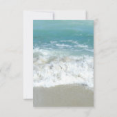 Landschaftliche Herzen im Sand Beach Hochzeitswett Einladung (Rückseite)