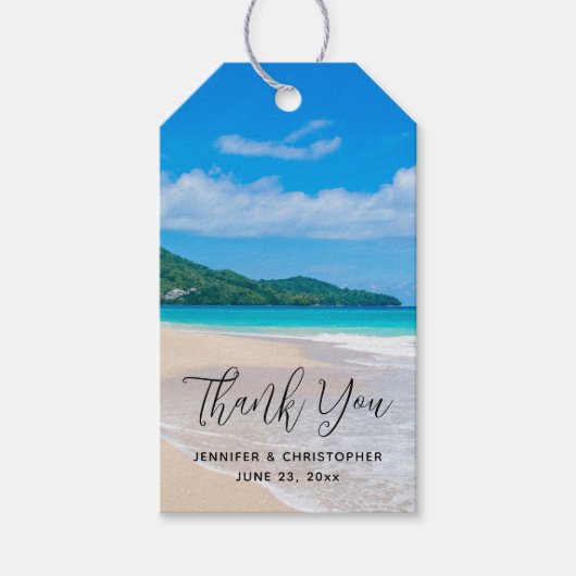 Landschaftliche Hochzeit am Strand nach Tropical D Geschenkanhänger (Vorderseite)