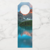 Landschaftliche Landschaftsfotografie über Berg un Flaschenanhänger (Rückseite)