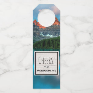 Landschaftliche Landschaftsfotografie über Berg un Flaschenanhänger