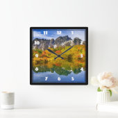 Landschaftliche Landschaftswälder und Berge Quadratische Wanduhr (Zuhause)