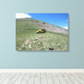 Landschaftliche Leinwand des Gelben Jeep Trubicon (Insitu (Holzboden))