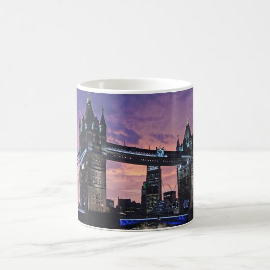 Landschaftliche London Tower Bridge Kaffeetasse (Mittel)